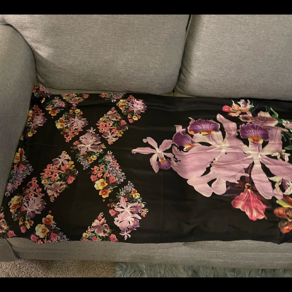 COPY - A STUNNING AUTHENTIC SILK LONG SCARF/ WRAP BY TED BAKER RETAILS FOR $500